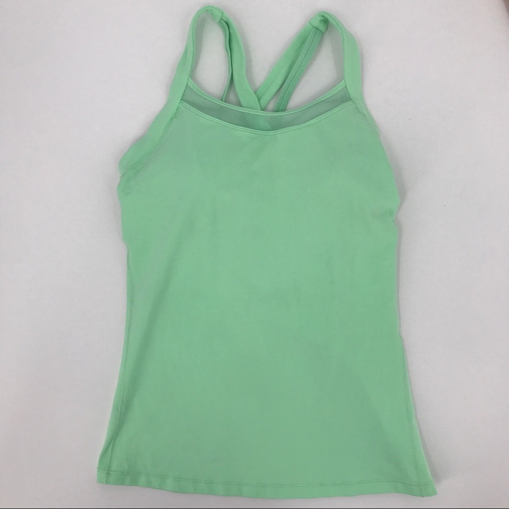 Lululemon size 6 green tank with removable pads
